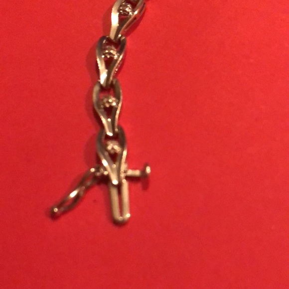 Diamond 💎 tennis bracelet from People’s Jewelers - Picture 2 of 5